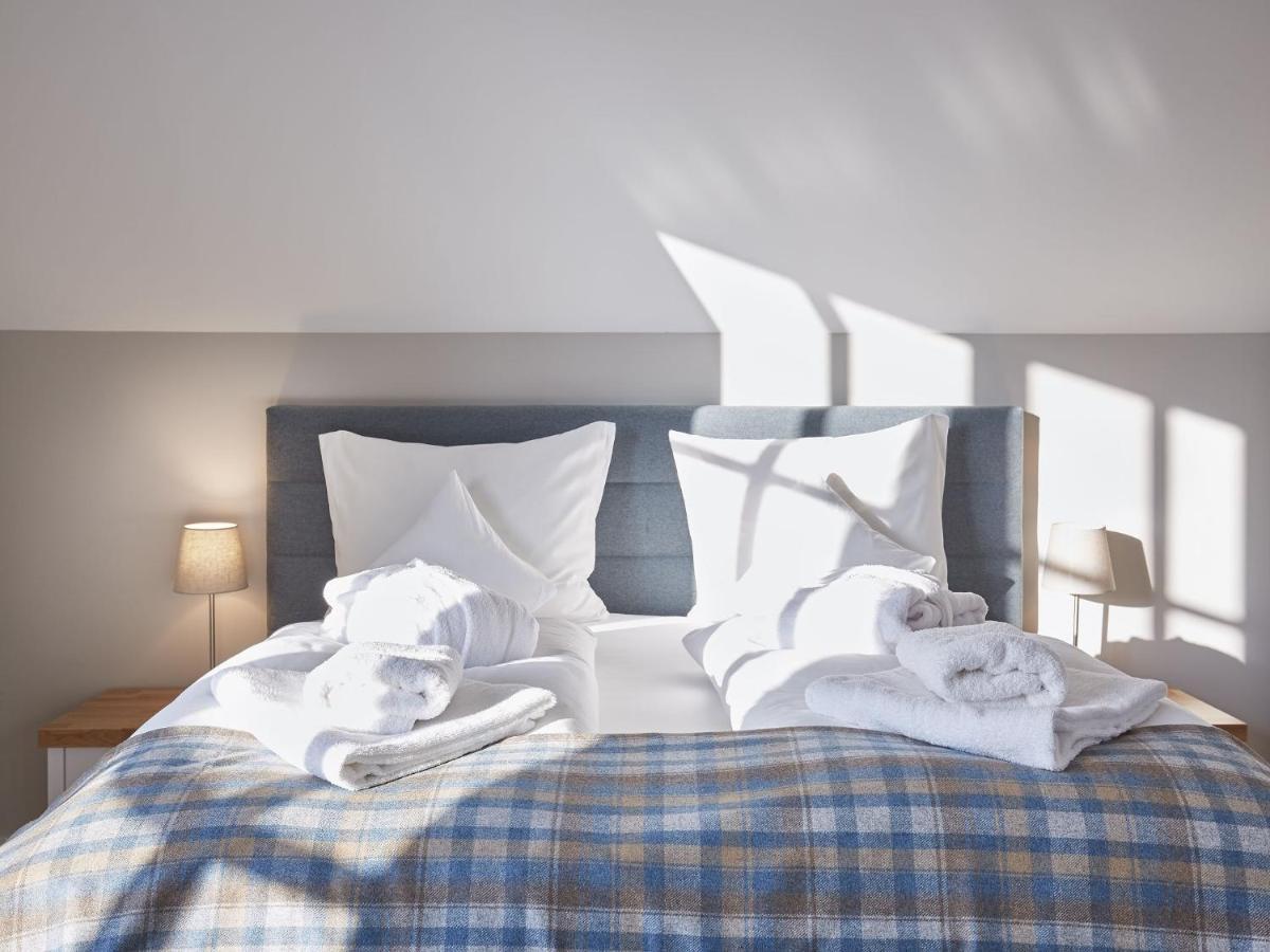 Reetland Am Meer - Premium Reetdachvilla Mit 3 Schlafzimmern, Sauna Und Kamin F07 Dranske Extérieur photo